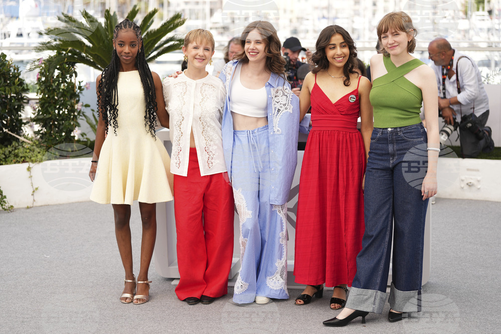 France Cannes 2025 Jeunes Meres Photo Call