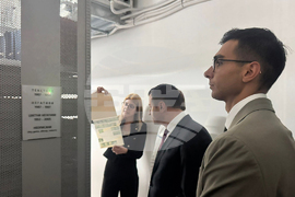 БТА - Двадесета Световна среща на българските медии - разглеждане на сградата на БТА