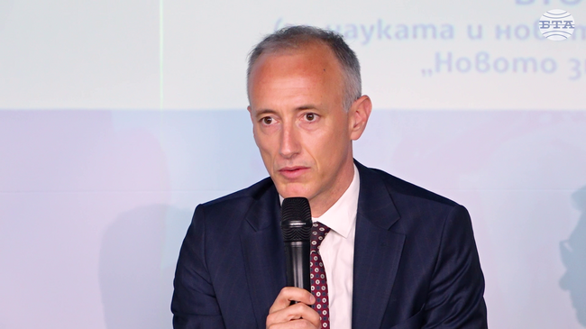 Средствата, вложени в образование и наука, са с най-висока обществена възвръщаемост, каза министър Красимир Вълчев