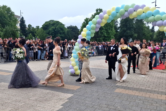 В област Търговище за поредна година няма пострадали в пътни инциденти абитуриенти по време на баловете