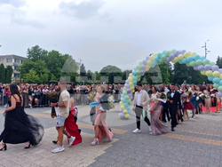 Търговище - абитуриенти - дефиле