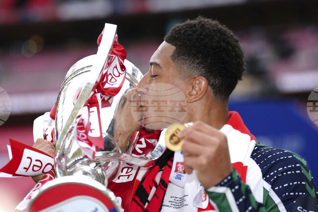 Джоуб Белингам е приел офертата на Борусия Дортмунд, "жълто-черните" ще преговарят със Съндърланд за трансфер