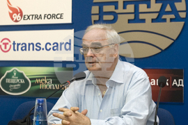 Акад. Ангел Гълъбов -  лекар вирусолог и учен