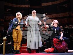 Театър „Българска армия“ - награди „Аскеер“