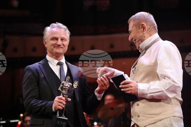 Захари Карабашлиев получи „Аскеер“ за драматургия, Ростислав Георгиев бе обявен за изгряваща звезда