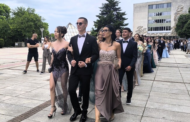 Каварна отбелязва празника на зрелостта