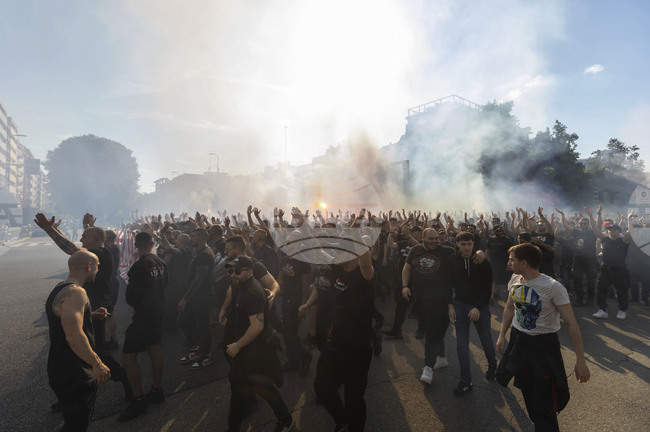 Милан завърши сезона с победа, феновете на отбора протестират срещу ръководството 