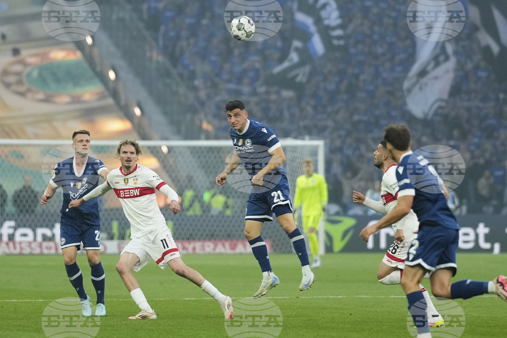 Феновете на Арминия Билефелд устроиха емоционално посрещане на отбора след финала за Купата на Германия