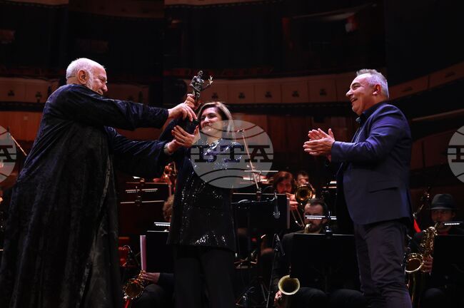 „Без кръв“ на пловдивския театър получи три статуетки „Аскеер“