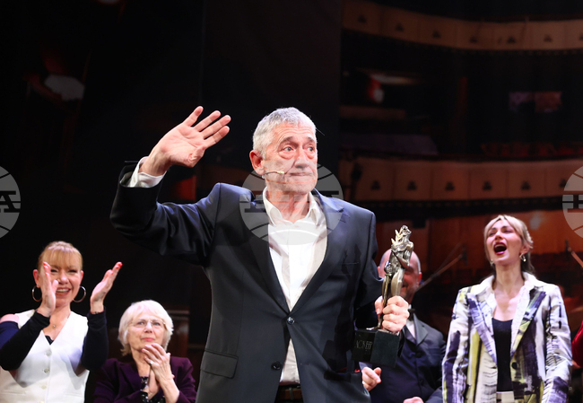 Театър „Българска армия“ - награди „Аскеер“