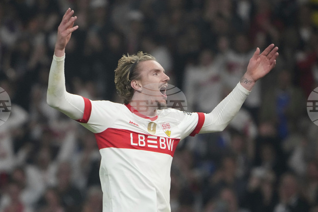 Щутгарт отхвърли възможността да се раздели с нападателя Ник Волтемаде