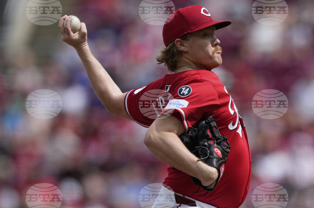 Cubs Reds Baseball
