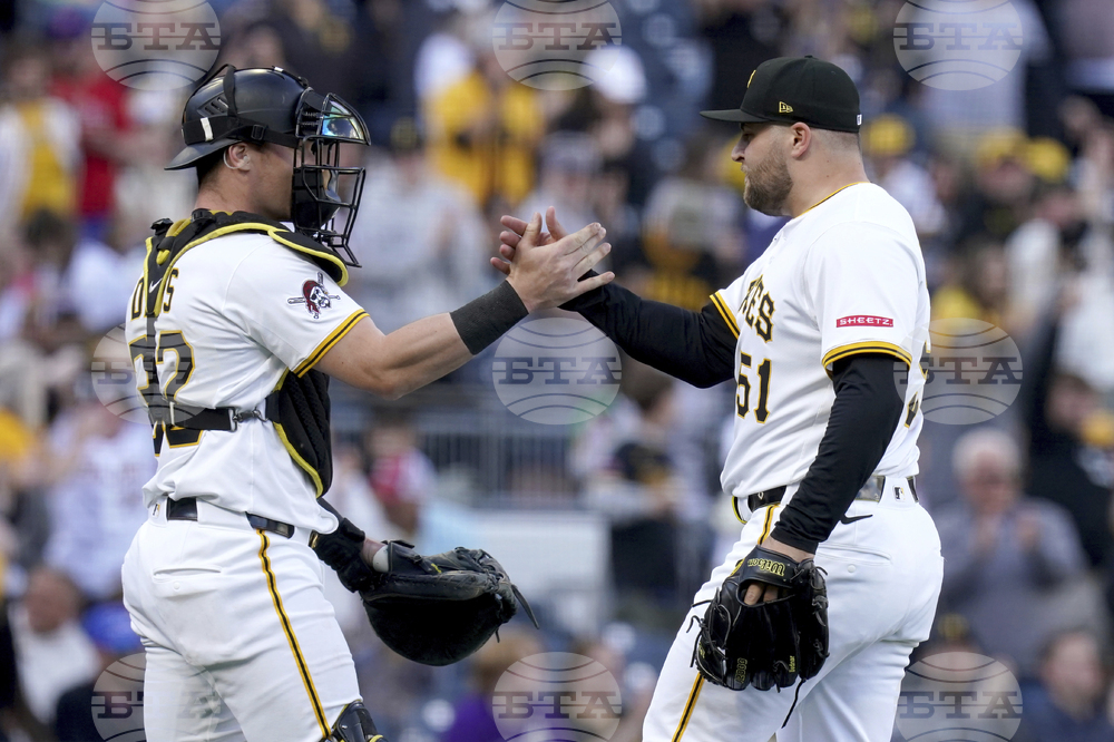 Brewers Pirates Baseball