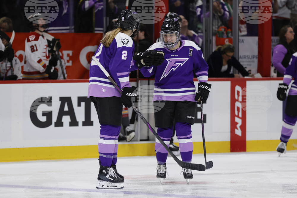 PWHL Charge Frost Hockey