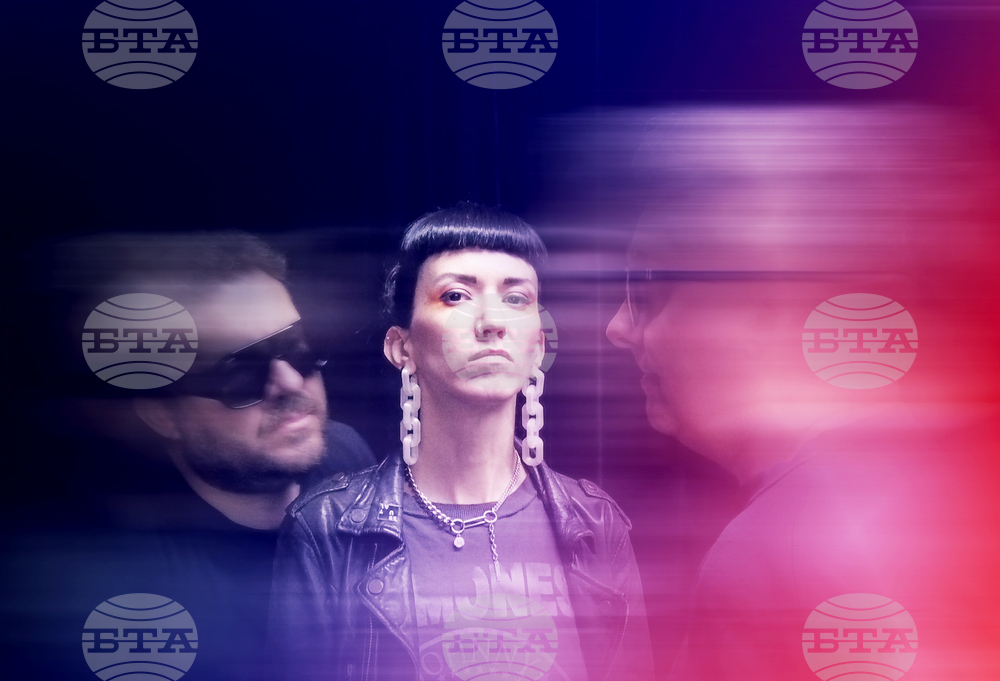 Писателят и философ Олдъс Хъксли вдъхновява нов сингъл на българска група