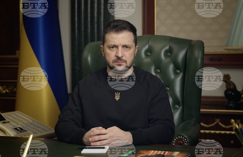 Във великденското си обръщение към украинците президентът Зеленски им обеща "светлината на справедливостта"