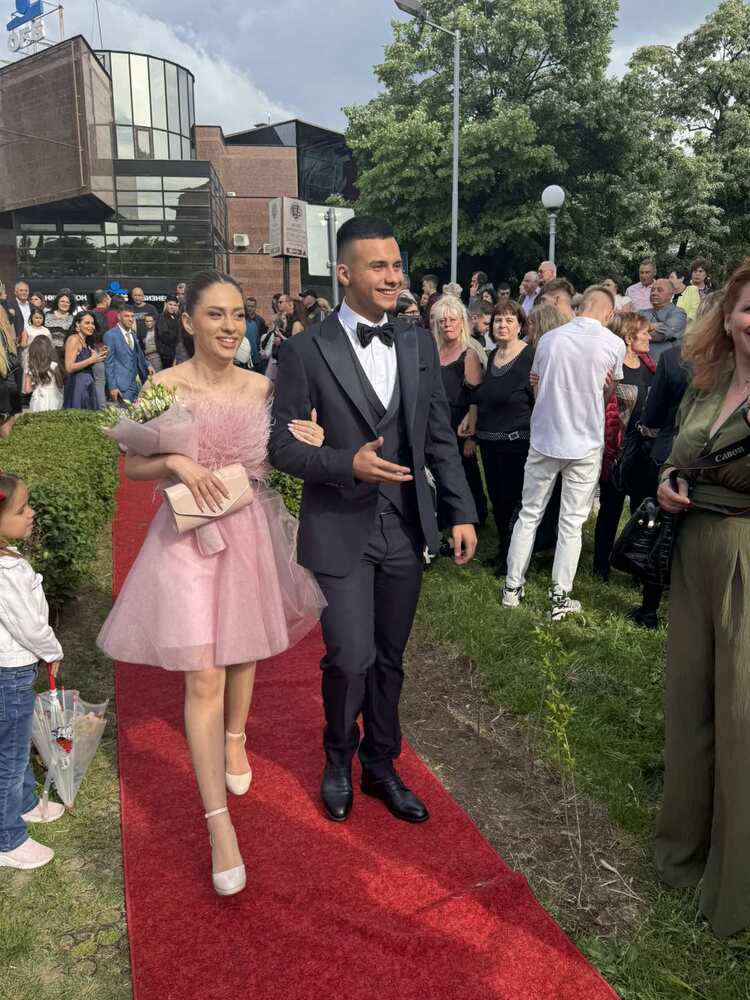 Бъдещето на Стара Загора се сбогува с класните стаи