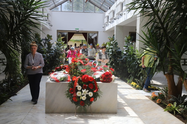 Мъж хвърли коктейл Молотов по Музея на Югославия в Белград 