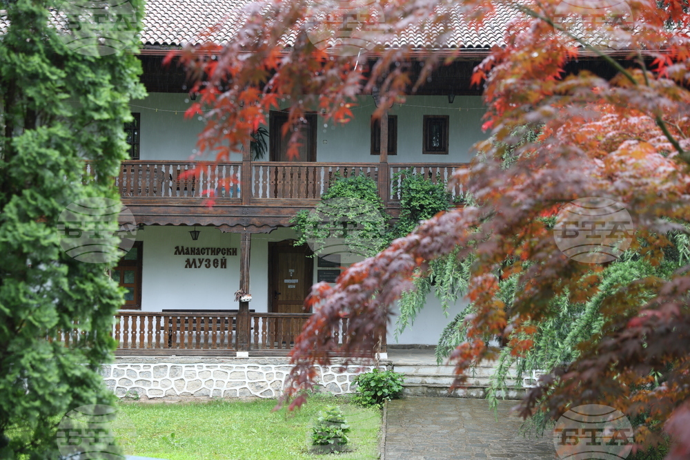 Вършец - Клисурски манастир - „Св. св. Кирил и Методий” - изглед