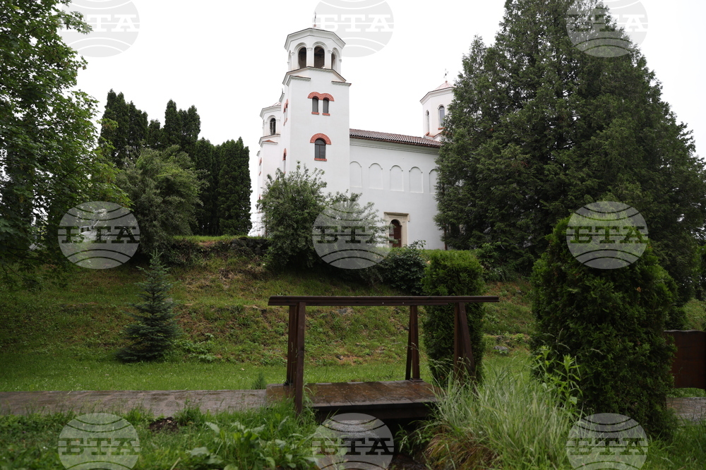 Вършец - Клисурски манастир - „Св. св. Кирил и Методий” - изглед