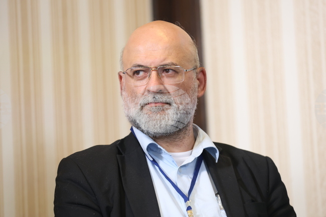 Медийното присъствие на страната ни в Австрия не е достатъчно осезаемо, каза сънародникът ни Десислав Паяков, роден във Виена