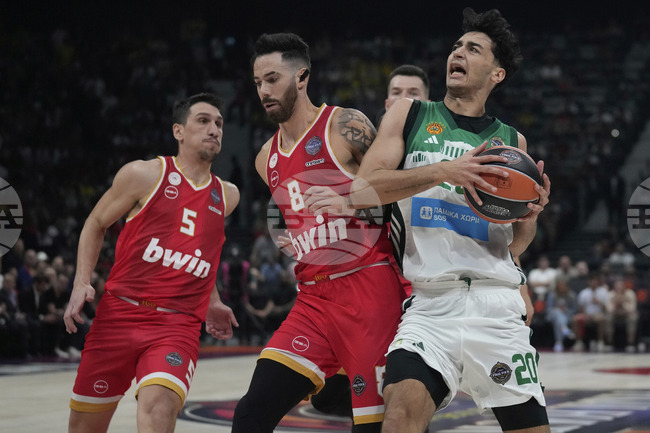 Третият мач от серията за титлата в баскетболното първенство на Гърция между Панатинайкос и Олимпиакос бе отложен с правителствено решение