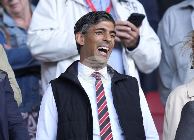 Бившият британски премиер Риши Сунак отново ще работи за "Голдман Сакс"