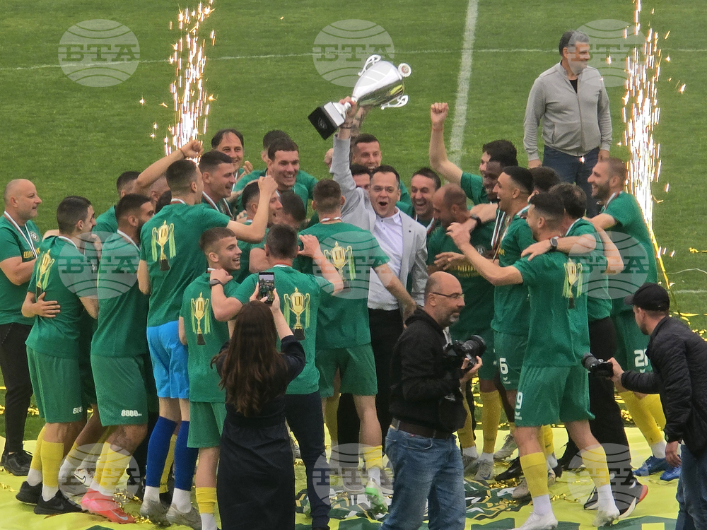 Шампионът във Втора лига Добруджа бе официално награден с титлата на стадион "Дружба" в Добрич