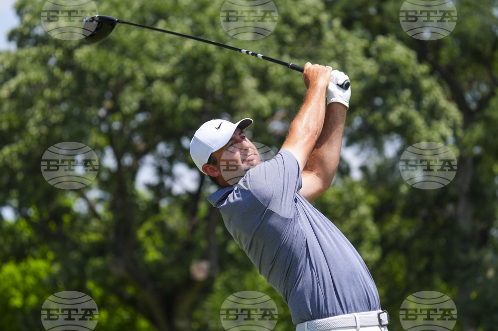 Colonial Golf