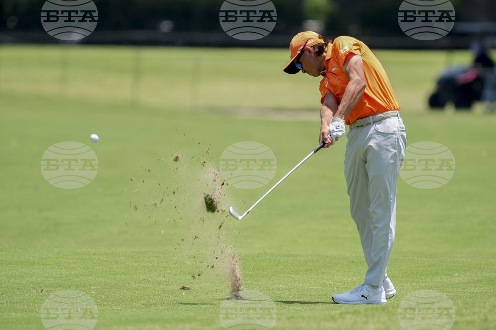Colonial Golf