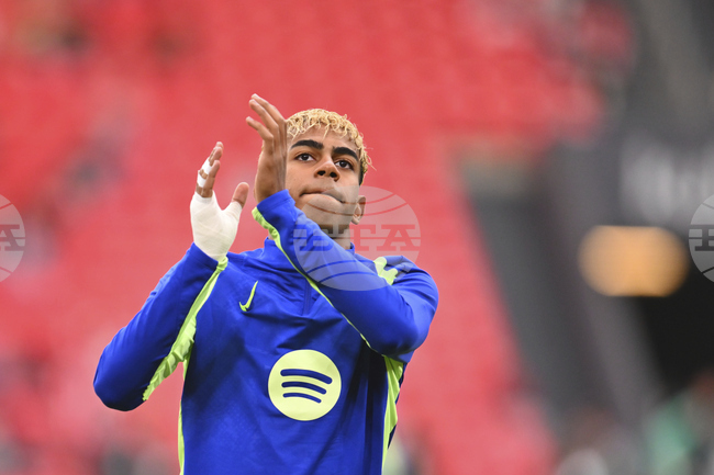 Серхио Рамос смята, че това, което прави младата звезда на Барселона Ламин Ямал "не е нормално за неговата възраст"