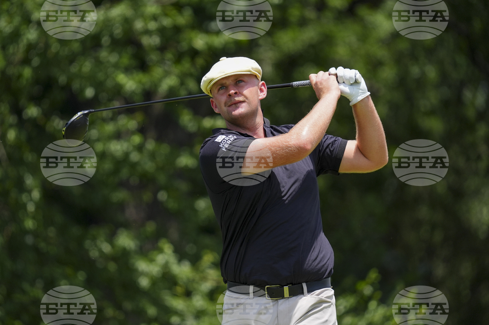 Colonial Golf