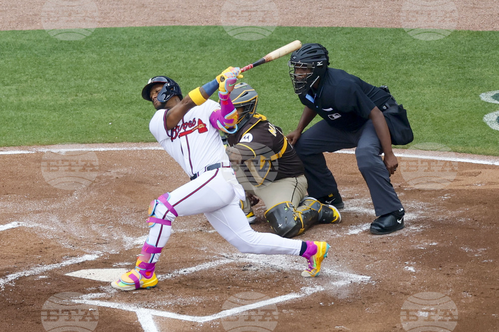 Padres Braves Baseball