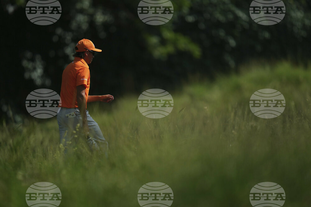 Colonial Golf