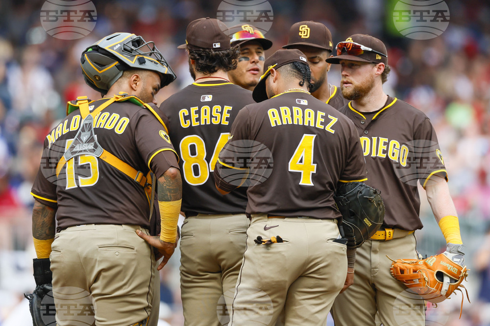 Padres Braves Baseball