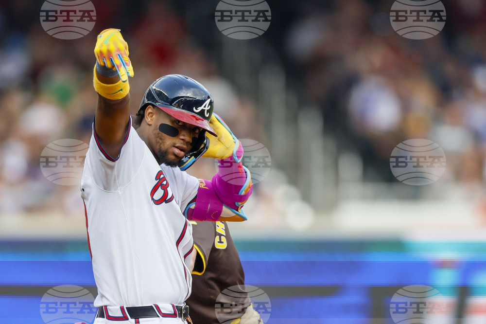 Padres Braves Baseball