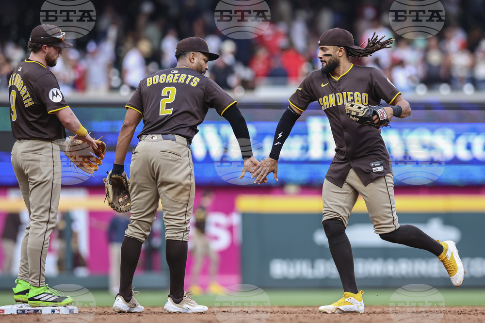 Padres Braves Baseball