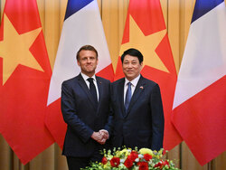 Vietnam France