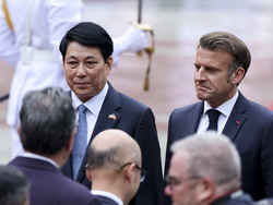 Vietnam France