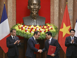 Vietnam France