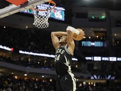 Celtics Bucks Basketball