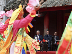 Vietnam France