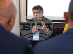 Вършец - БТА - проект „Европа на Балканите: Заедно чрез знание” - закриваща конференция - първи панел - „Заедно чрез знание в университетите“