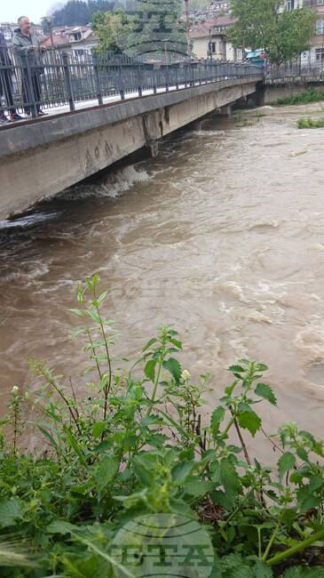 Vit River Overflows in Teteven, No State of Disaster Is Declared Currently