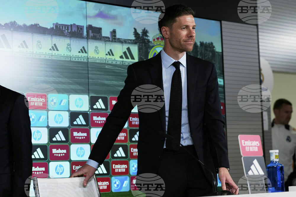 CORRECTION Spain Soccer Real Madrid Xabi Alonso