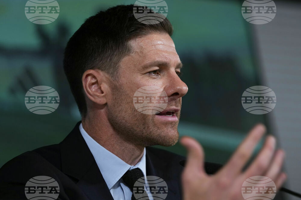 CORRECTION Spain Soccer Real Madrid Xabi Alonso