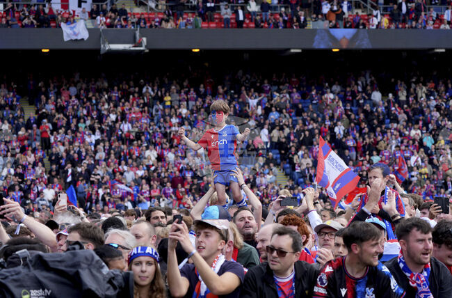 Съсобственикът на Ню Йорк Джетс купува дял в Кристъл Палас