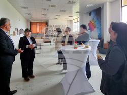 Село Маноле - южнокорейски журналисти - посещение