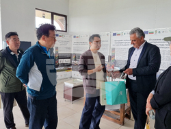 Село Маноле - южнокорейски журналисти - посещение