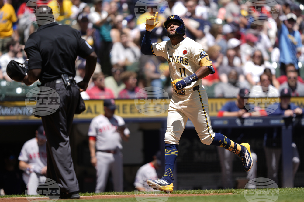 Red Sox Brewers Baseball